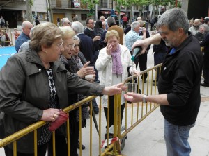 Txakolina partitzen./Aimar Maiz