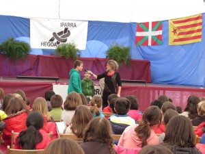 Oztibarreko eta Arberoako ikastoletako 40 haur izan dira Seguran bisitan.