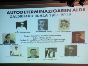 1931ko apirilaren 19an autodeterminazioaren aldeko agiria onartu zuen Udalbatza osatzen zuten bederatzi ordezkariak.