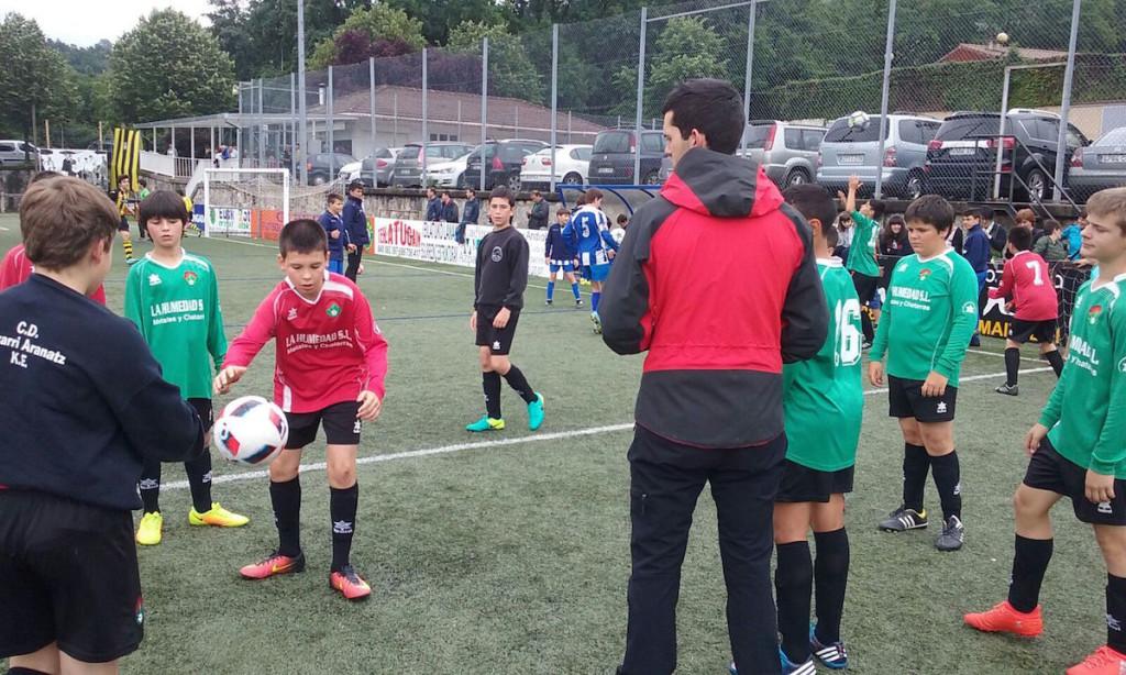 Etxarri Aranazko futbol aldea.