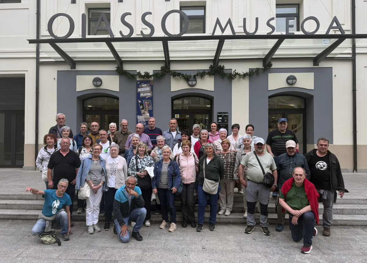 Iaz Irungo Oiasso museoa bisitatu zuten Burdinolako kideek.